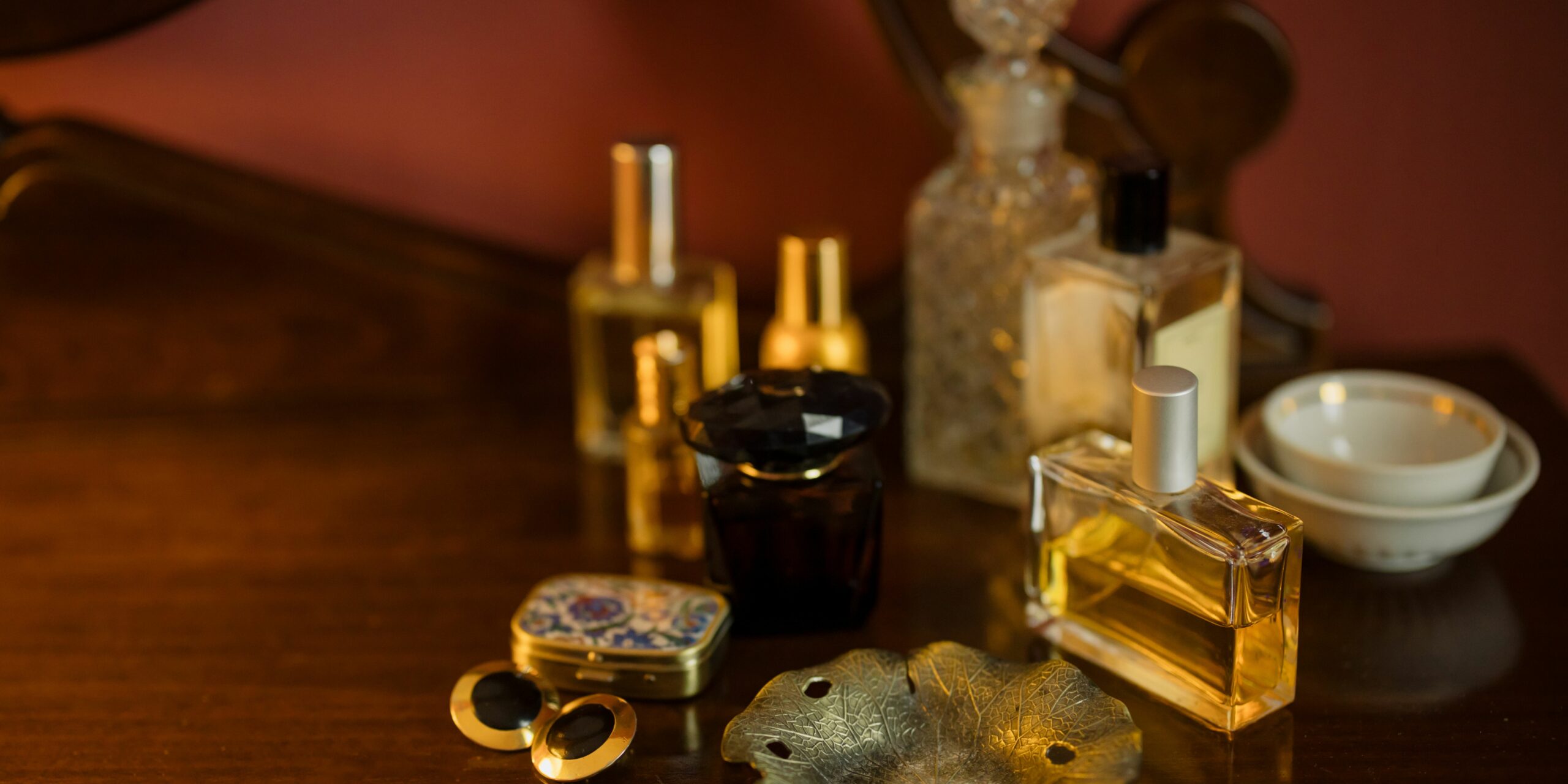 Perfumes femininos baratos: 7 Melhores de 2024